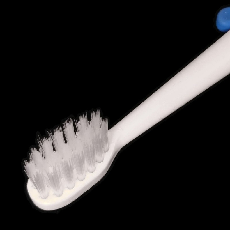 Зубная щетка cо сверхтонкой двойной щетиной для детей 3-8 лет