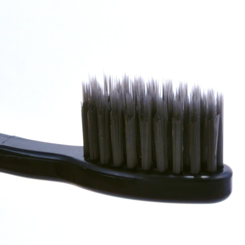 Набор: Зубная щетка c древесным углем и сверхтонкой двойной щетиной (средней жесткости и мягкой), 4шт. Nano Charcoal Toothbrush Set
